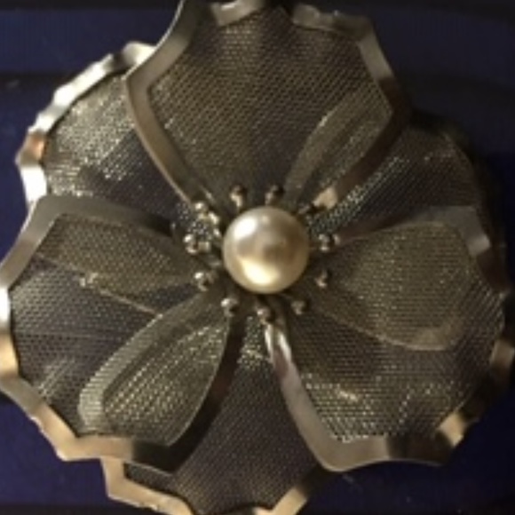 Foral mesh brooch - Picture 2 of 7